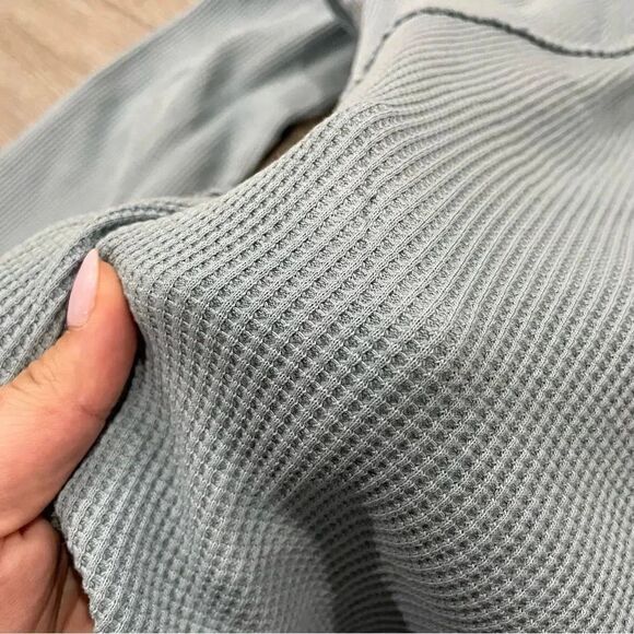 Kasics the  waffle henley size medium large - Picture 10 of 10